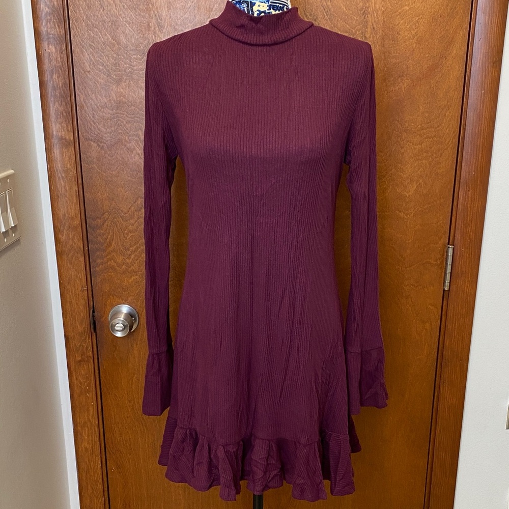 Express Elegant Burgundy Sleeve Dress size